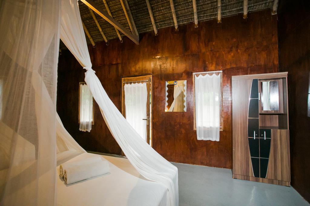 Full Moon Hostel Нуса Пенида Екстериор снимка