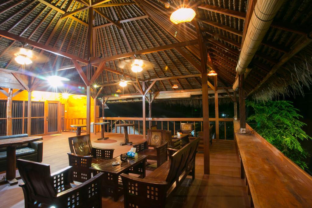 Full Moon Hostel Нуса Пенида Екстериор снимка