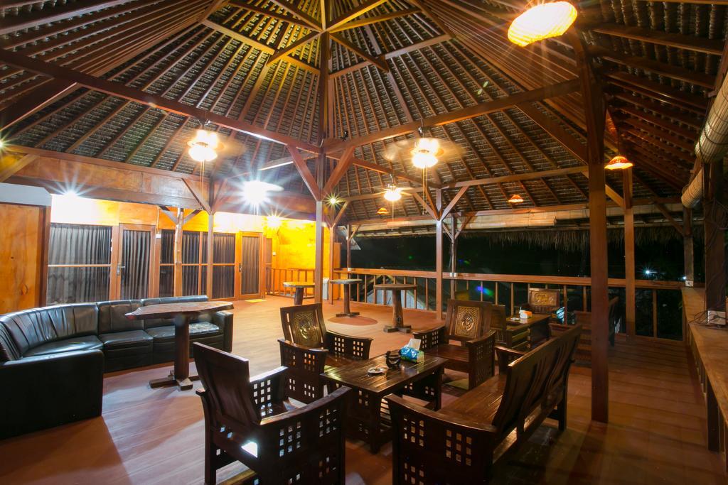 Full Moon Hostel Нуса Пенида Екстериор снимка