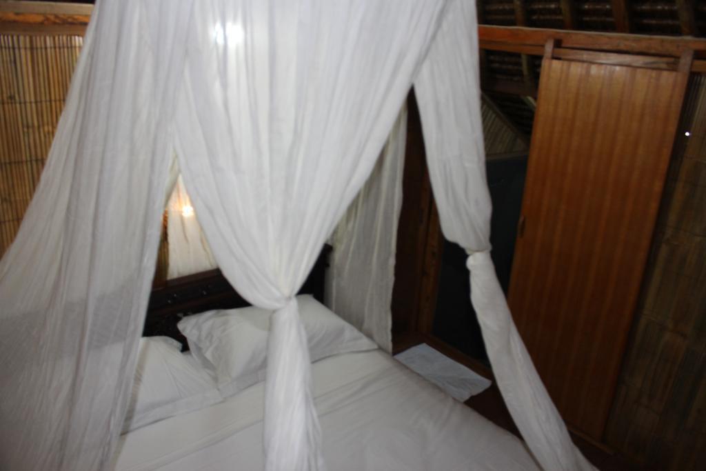 Full Moon Hostel Нуса Пенида Екстериор снимка
