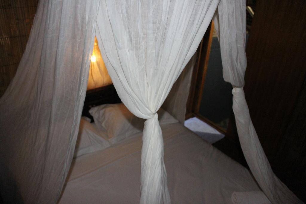 Full Moon Hostel Нуса Пенида Екстериор снимка